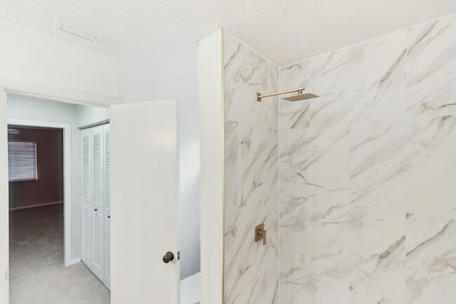 Building Photo - 150 Pine Cone Trail