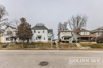 Building Photo - 230 Kinsey St