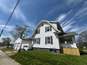Building Photo - 405 N Kenilworth Ave