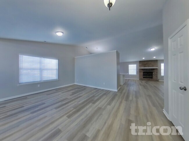 Foto del edificio - 993 Harvest Ridge Dr