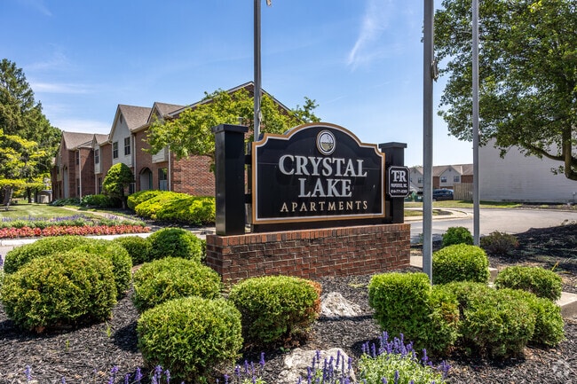 Building Photo - Crystal Lake