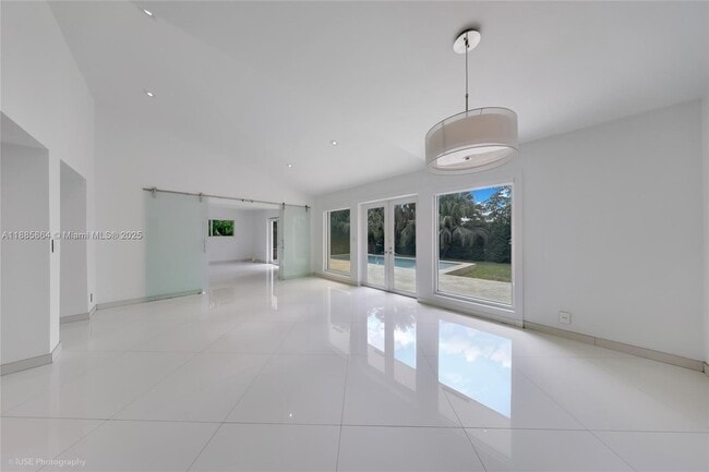 Foto del edificio - 850 N Venetian Dr
