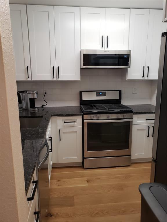 Foto del edificio - 1411 Gracy Farms Ln