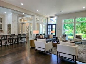 Building Photo - 19 Acorn Cluster Ct
