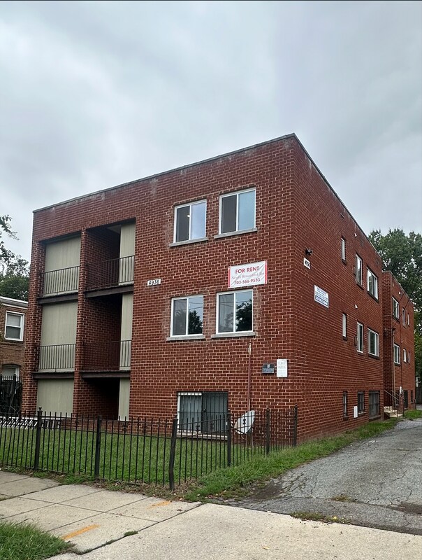 Building Photo - 4936 Nash St NE