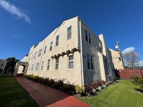 Building Photo - 1759 Seminary Ave