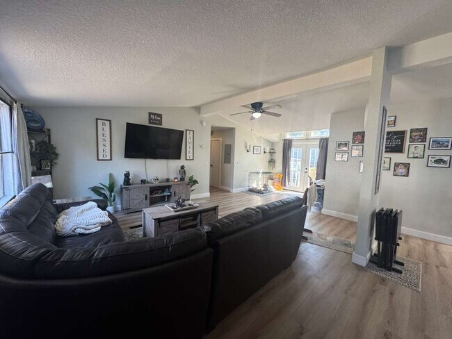 Foto del edificio - 113 Briggs St