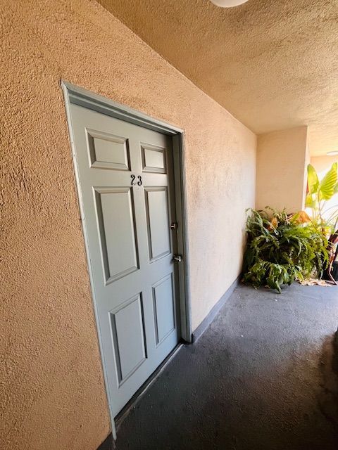 Foto principal - 1260 Beachwood Dr