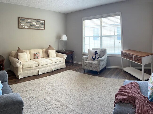 Foto del edificio - 206 W Island Square Dr