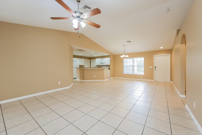Foto del edificio - 920 Anthony St E