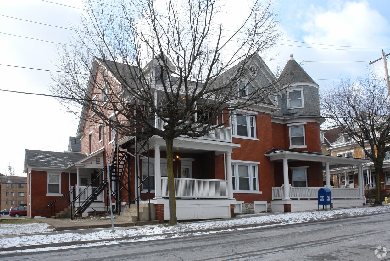 Building Photo - 500 W College Ave