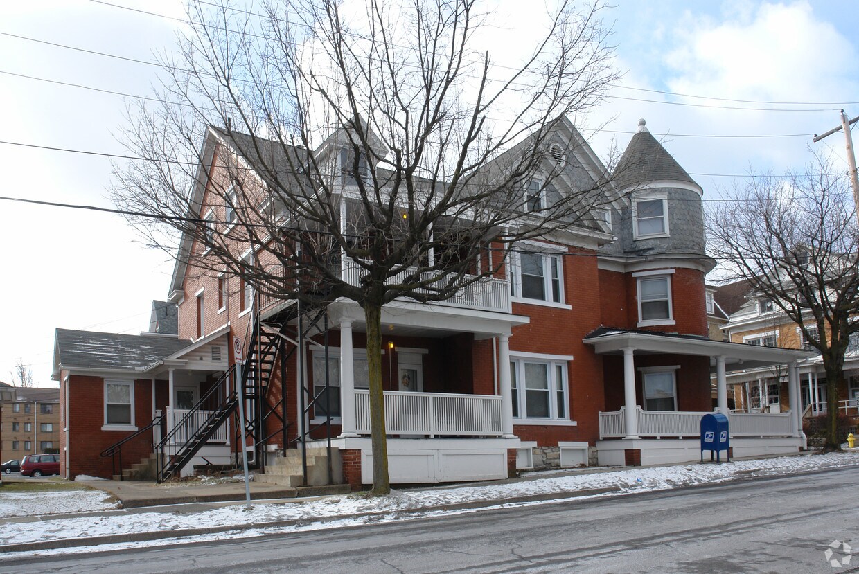 Foto del edificio - 500 W College Ave