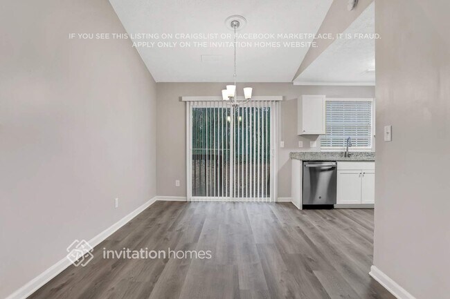 Foto del edificio - 417 Maid Marion Ln