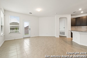 Foto del edificio - 246 W Flowing River Dr