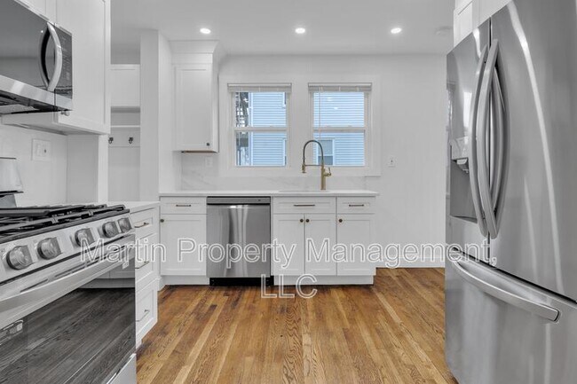 Building Photo - 116-118 White Street - 118