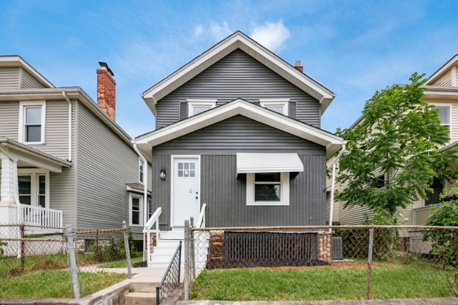 Building Photo - 960 Carpenter St