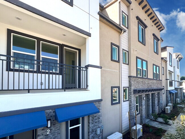 Foto del edificio - The Willow Townhomes