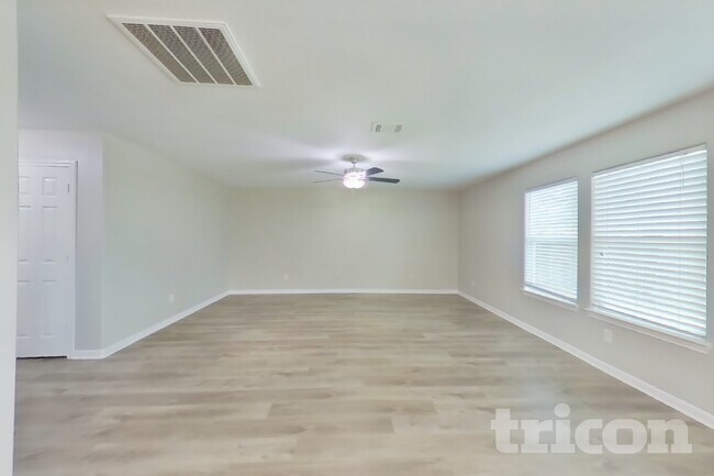 Foto del edificio - 1115 Desert Springs Ln