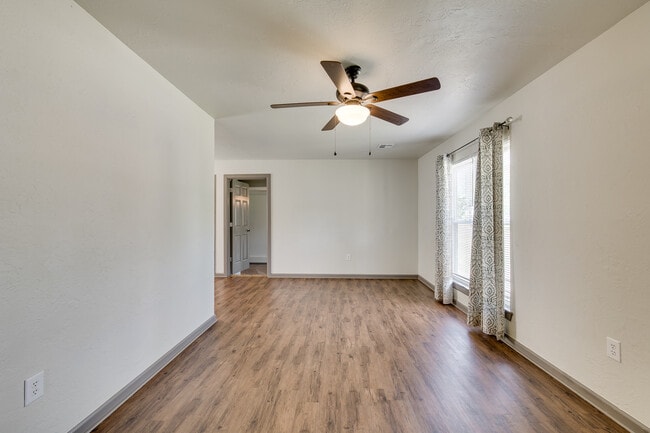 Foto del edificio - 2408 NW 40th St