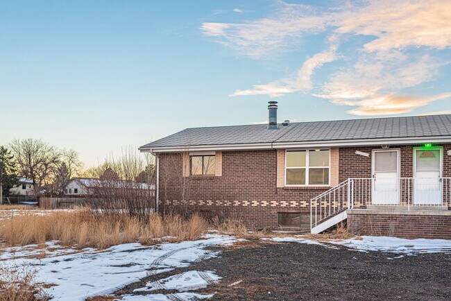 Building Photo - All-brick Ranch Home on spacious lot in Au...