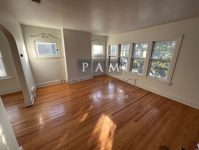 Foto del edificio - 1528 N Hawley Rd