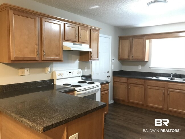 Building Photo - 25855 Argonne Dr