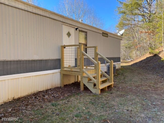 Building Photo - 2 br, 2 bath Mobile Home - 000 Cragmont rd