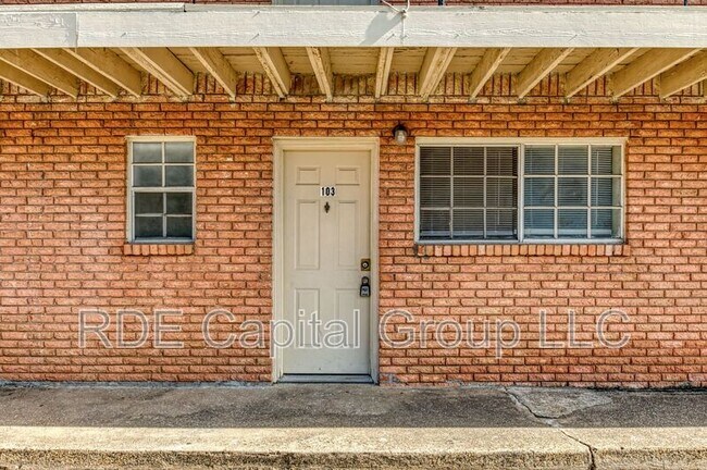 Foto del edificio - 4515 Columbia Ave