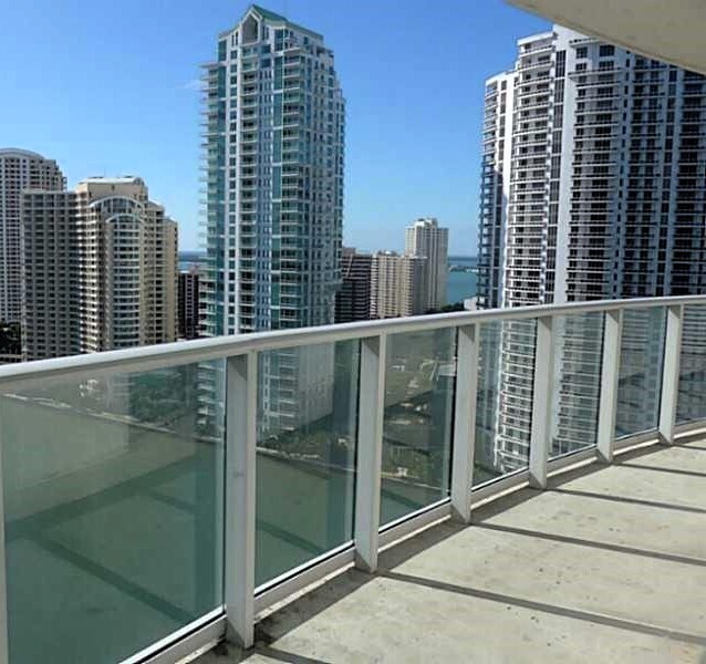 Foto del edificio - 300 S Biscayne Blvd