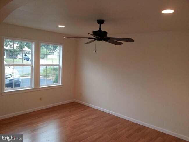 Foto del edificio - 326 Garner Ave