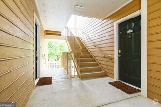 Building Photo - 225 Bentley Pl