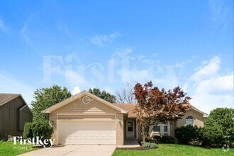 Building Photo - 305 W Laredo Trail