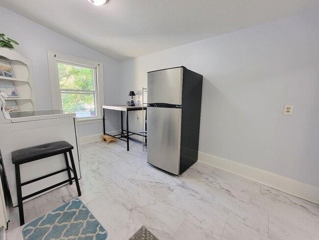 Building Photo - 775 N Howard St