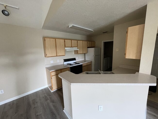 Building Photo - 6530 Swissco Dr