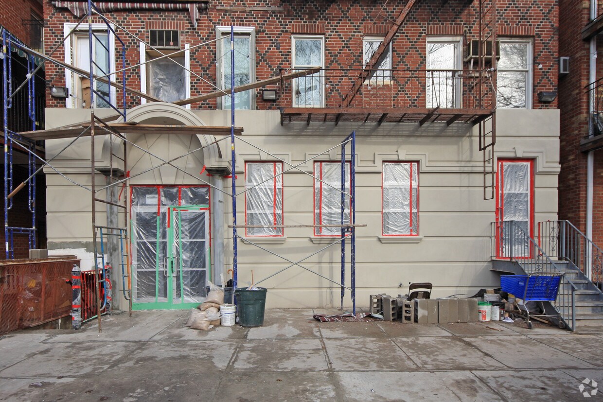 Foto del edificio - 1611 46th St