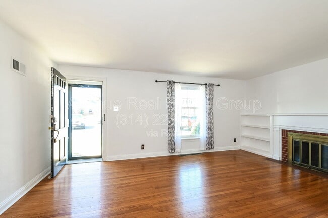 Building Photo - 9150 Wayne Dr