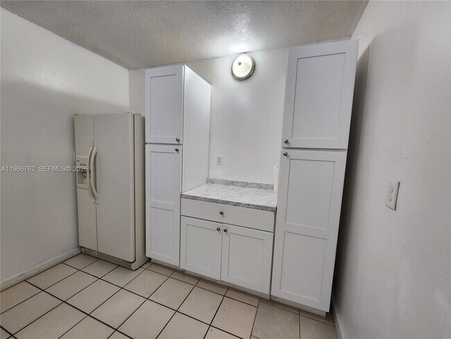 Building Photo - 16311 SW 102nd Ct