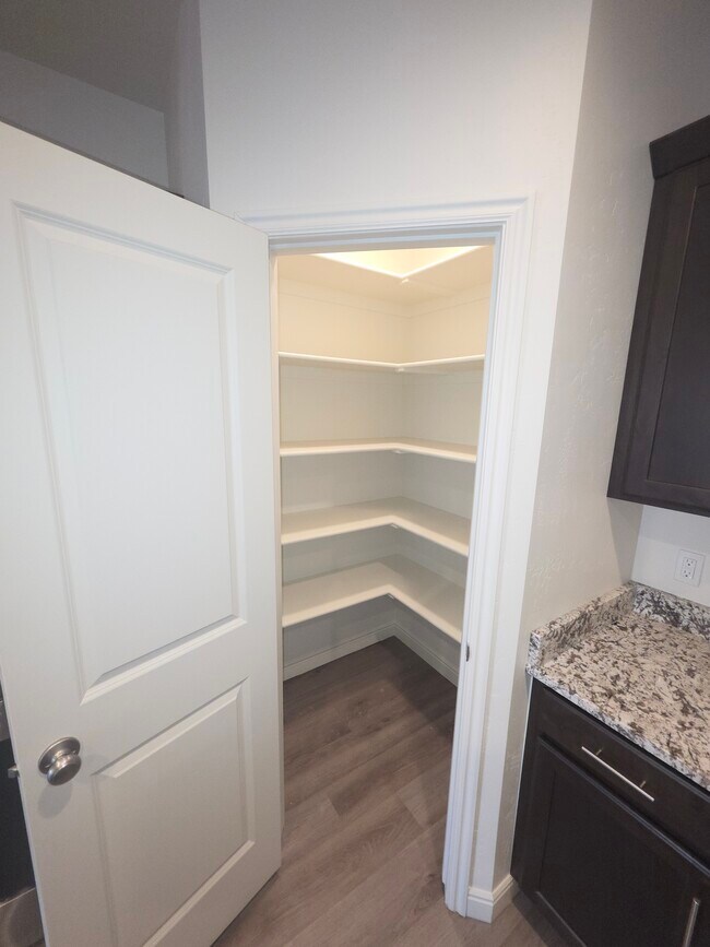 Foto del edificio - 250 W 1200 S