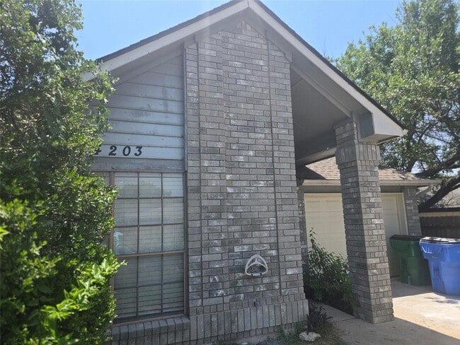 Building Photo - 14203 Anita Marie Ln