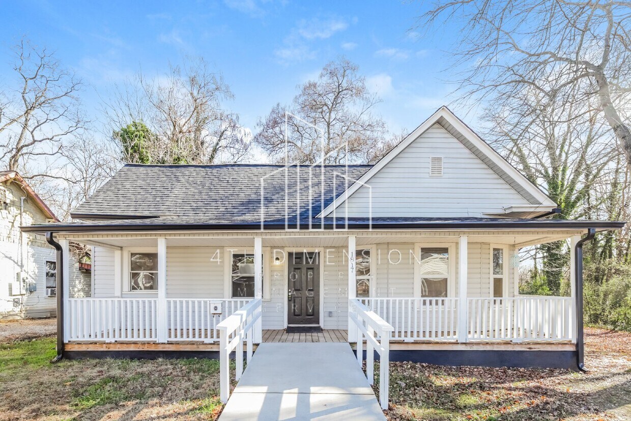 Primary Photo - Winston Salem - Newly Remodeled 3 bedroom,...