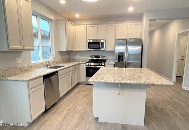 Building Photo - 13227 W Buckskin Trail