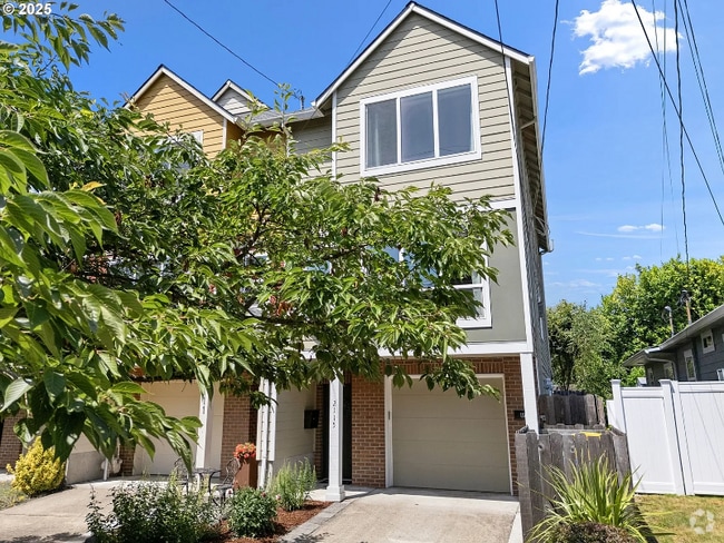 Building Photo - 2115 SE Tenino St