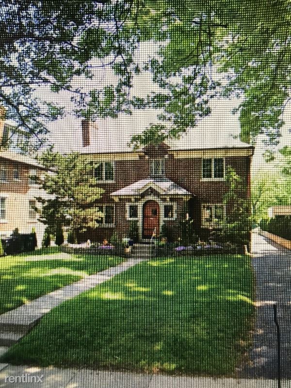 Primary Photo - 3784 Hyde Park Ave