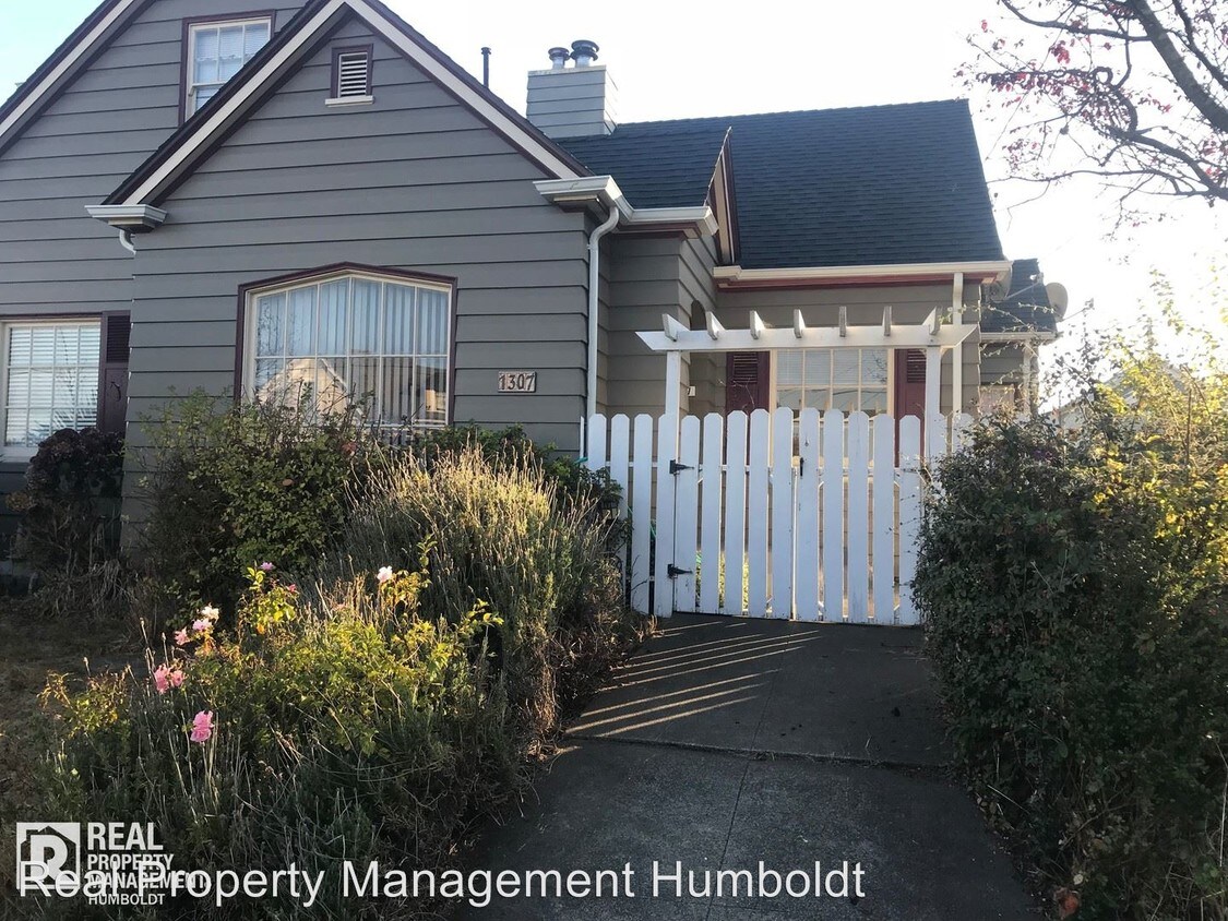1307 G St, Eureka, CA 95501 Room for Rent in Eureka, CA