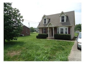Building Photo - 360 Donna Dr