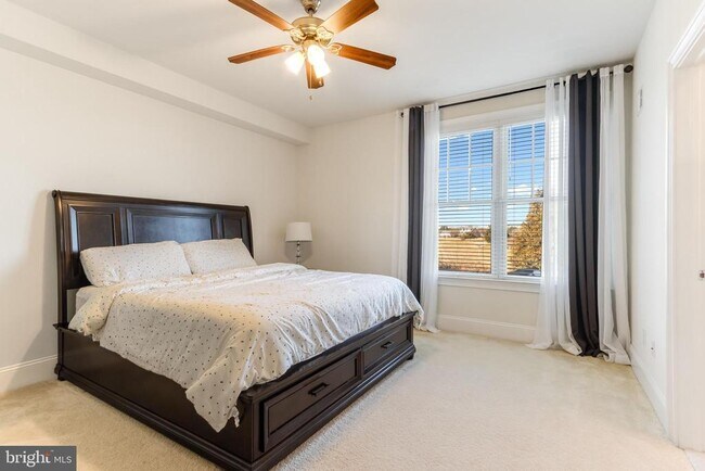 Foto del edificio - 18830 Bethpage Dr