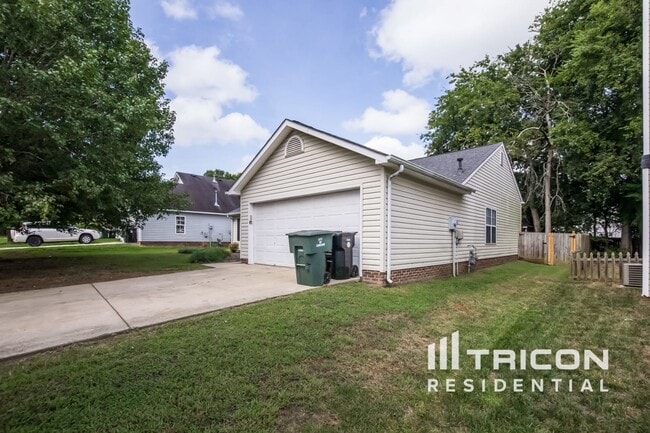 Building Photo - 3678 Stonefield St SW