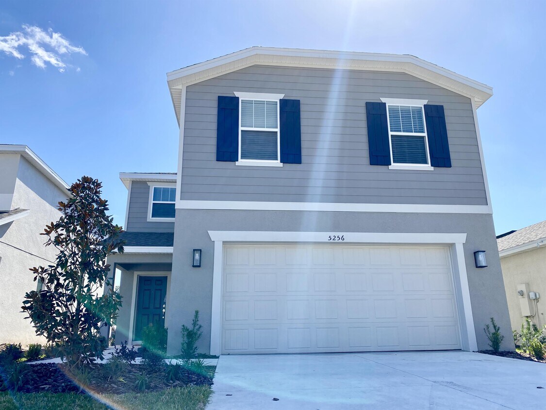 Foto principal - 5256 Royal Point Ave
