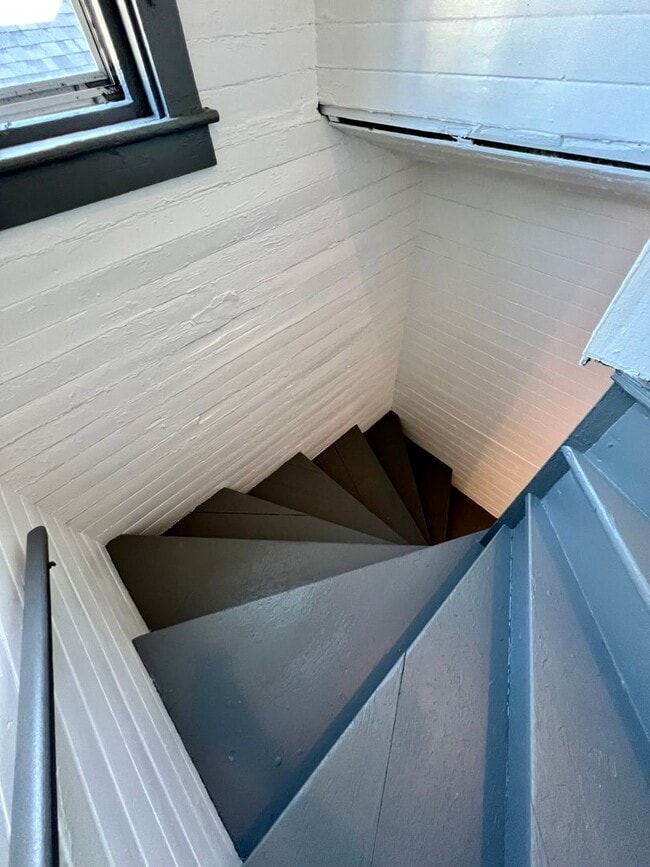 Building Photo - 57 N Willard St