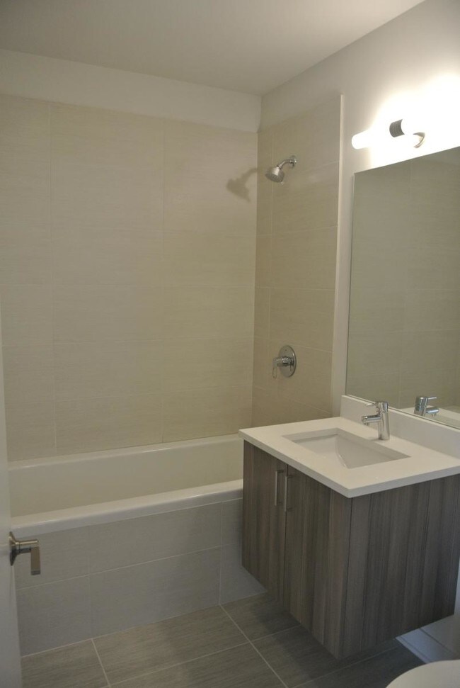 Foto del edificio - 832 W Erie St